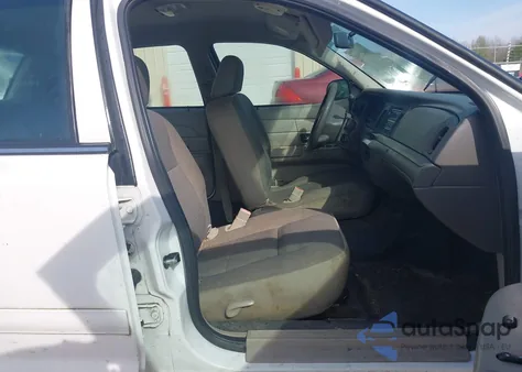 2008 Ford Crown Victoria Police/Police Interceptor z USA, uszkodzony, nr VIN 2FAFP71V58X102275